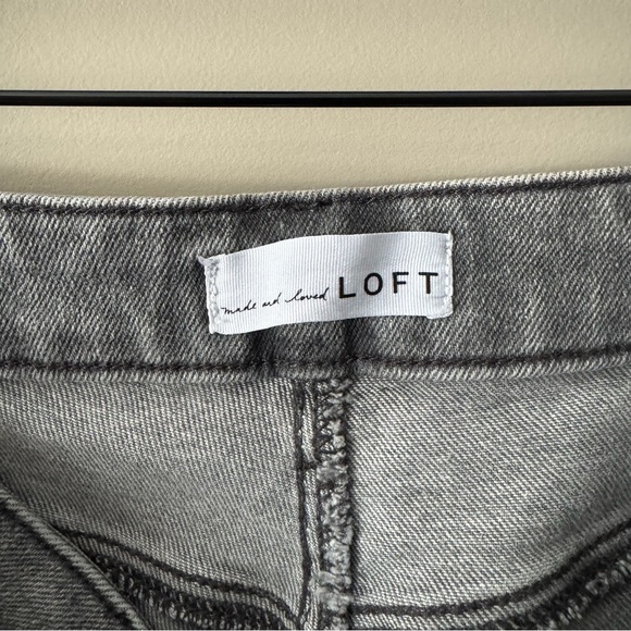 LOFT THE CURVY SKINNY BUTTON FLY JEANS SIZE 31 GRAY / GREY - Picture 4 of 6